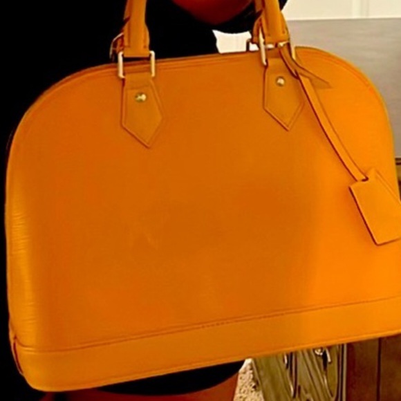 Louis Vuitton Epi Leather Alma PM Bag SALE FIRM - Picture 8 of 8